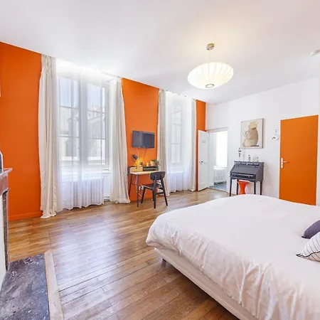 Maison Bossoreil - Cointreau Maison d'hôtes *